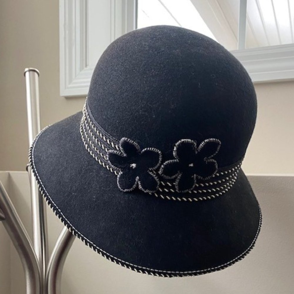 Redfish Designs Bucket Hat